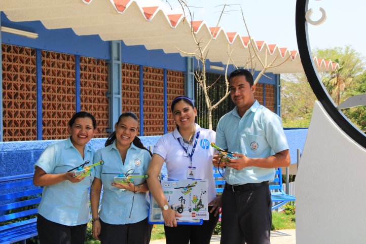 29871620_1728125820582799_1285809769082865317_o