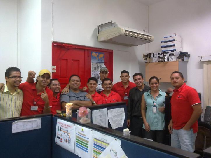 KGADEA NWT Equipo de trabajo