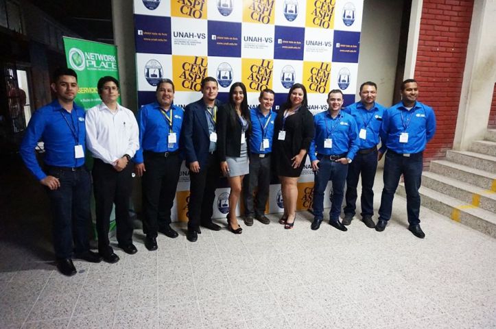 Equipo Academias Cisco UNAH