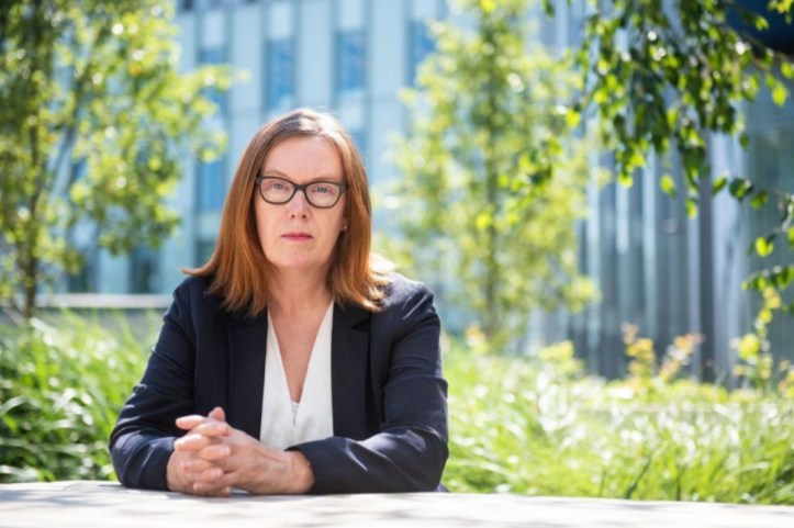 La innovación de mujeres científicas en vacunas contra el COVID-19.