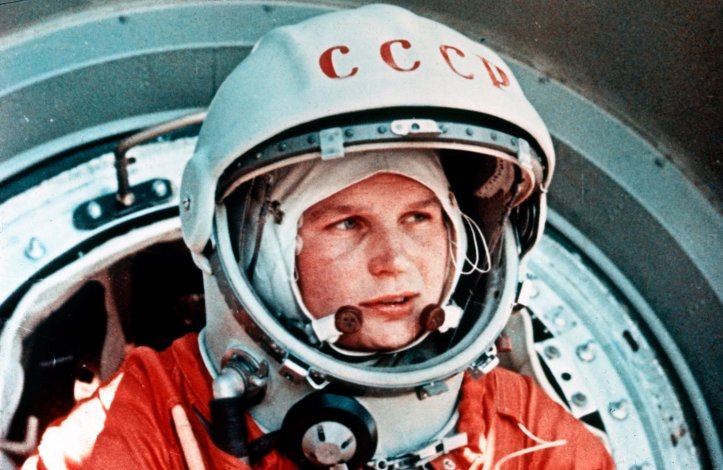 «Cielo! Quítate el sombrero, voy en camino!» Valentina Tereshkova, primera mujer en el espacio.