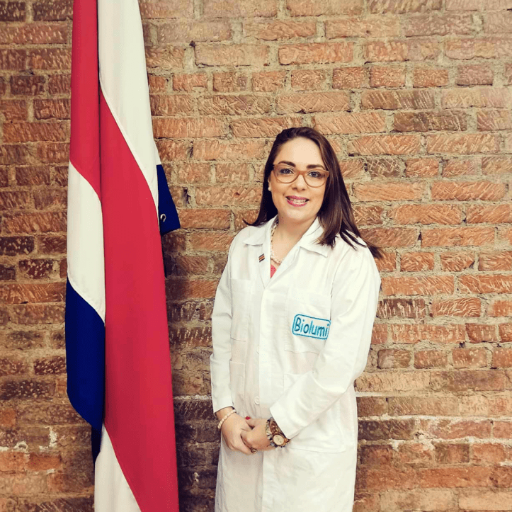 «Cada mujer que elige las ciencias exactas o naturales y logra graduarse rompe paradigmas», Rebeca Rojas, Biótecnóloga Marina y Emprendedora Social.