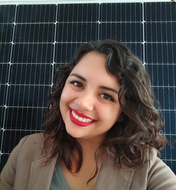 Katherine Peralta, una ingeniera mecánica apasionada por la energía solar