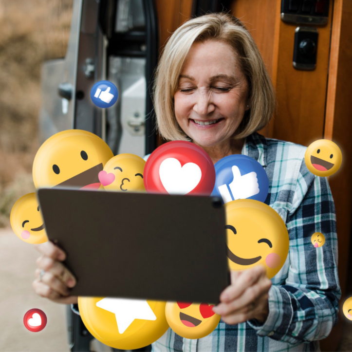 Maximiza el impacto de tus mensajes usando adecuadamente los emojis y gifs