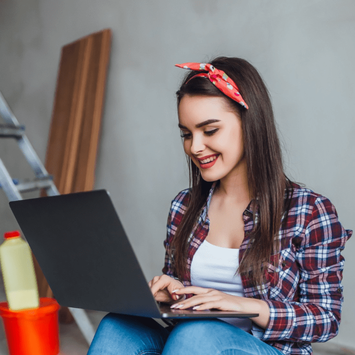Empoderamiento Digital: 5 Consejos para que las Mujeres Fortalezcan sus Habilidades Tecnológicas