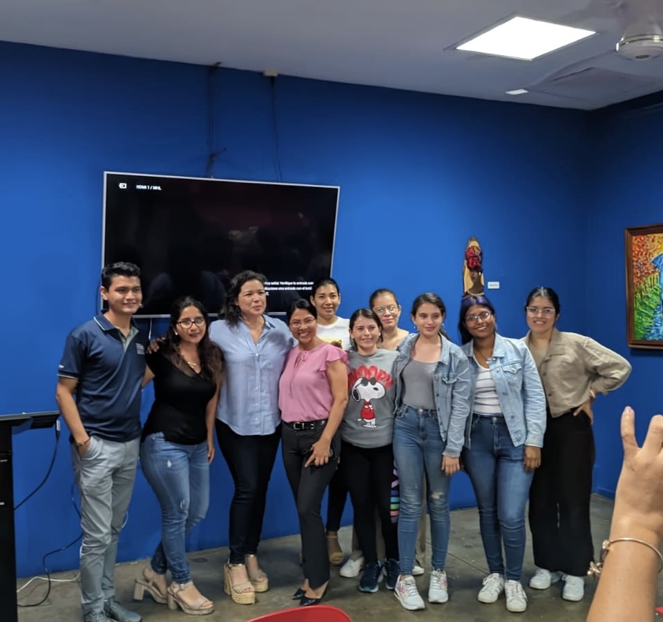 parte de los participantes a la masterclass de catalogos digitales