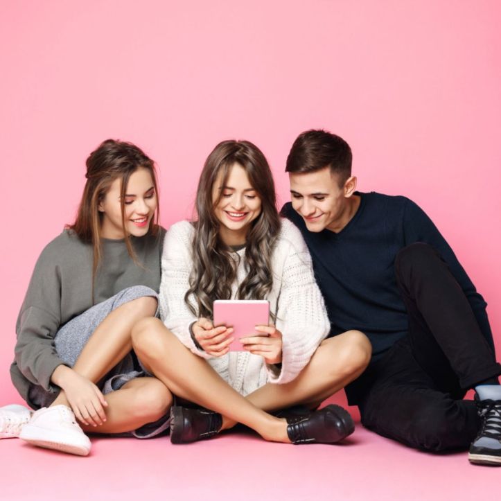 El Impacto de la tecnología en los Jóvenes: Oportunidades, Desafíos y Cómo Mantener un Equilibrio.