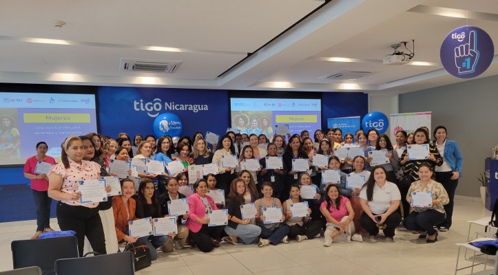 Mujeres conectadas: Educación digital como pilar del emprendimiento femenino