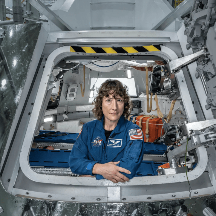 Mujeres en el Espacio: De la Tierra a las Estrellas