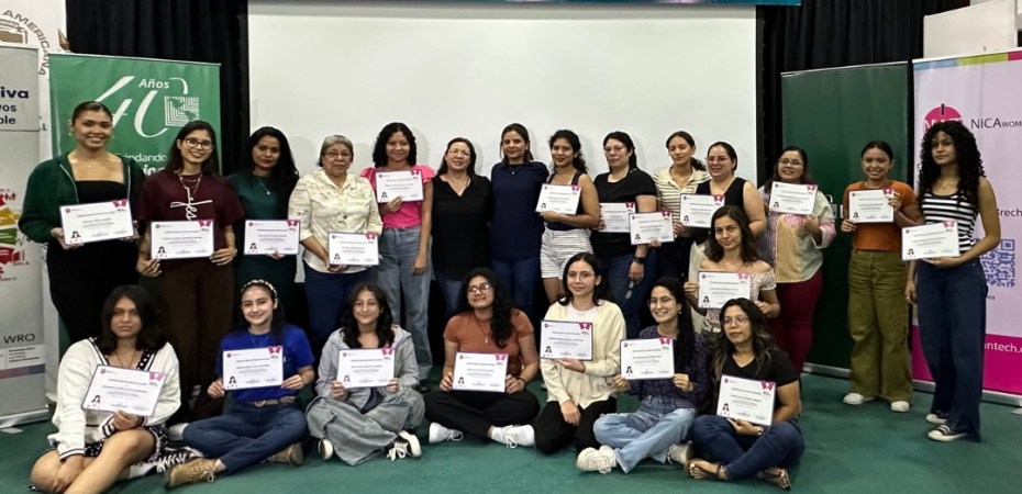 aprendizaje digital. Muejr y tecnología.