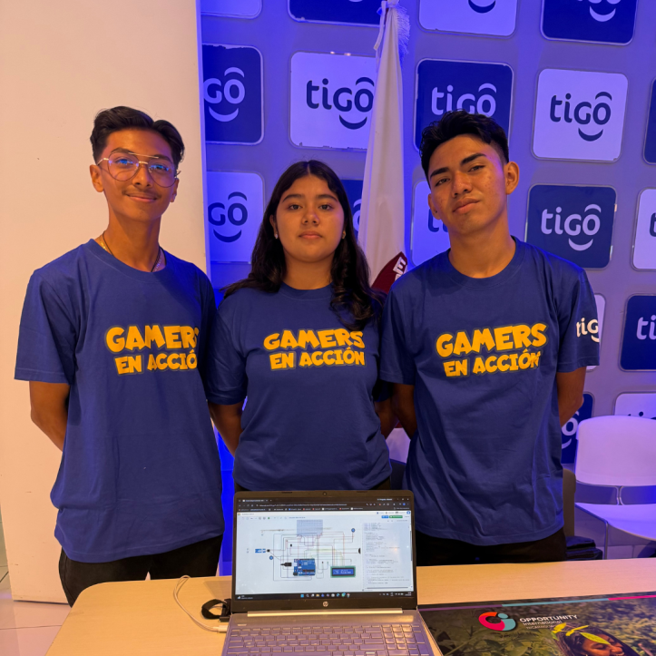 Más de 1,000 niños, niñas y jóvenes aprendieron cómo a través de la tecnología pueden crear soluciones de impacto en sus comunidades